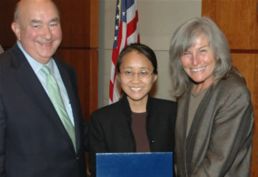 from left, CSU Chancellor Charles B. Reed, Kylie Nguyen and Roberta Achtenberg, chair of the CSU Board of Trustees. 